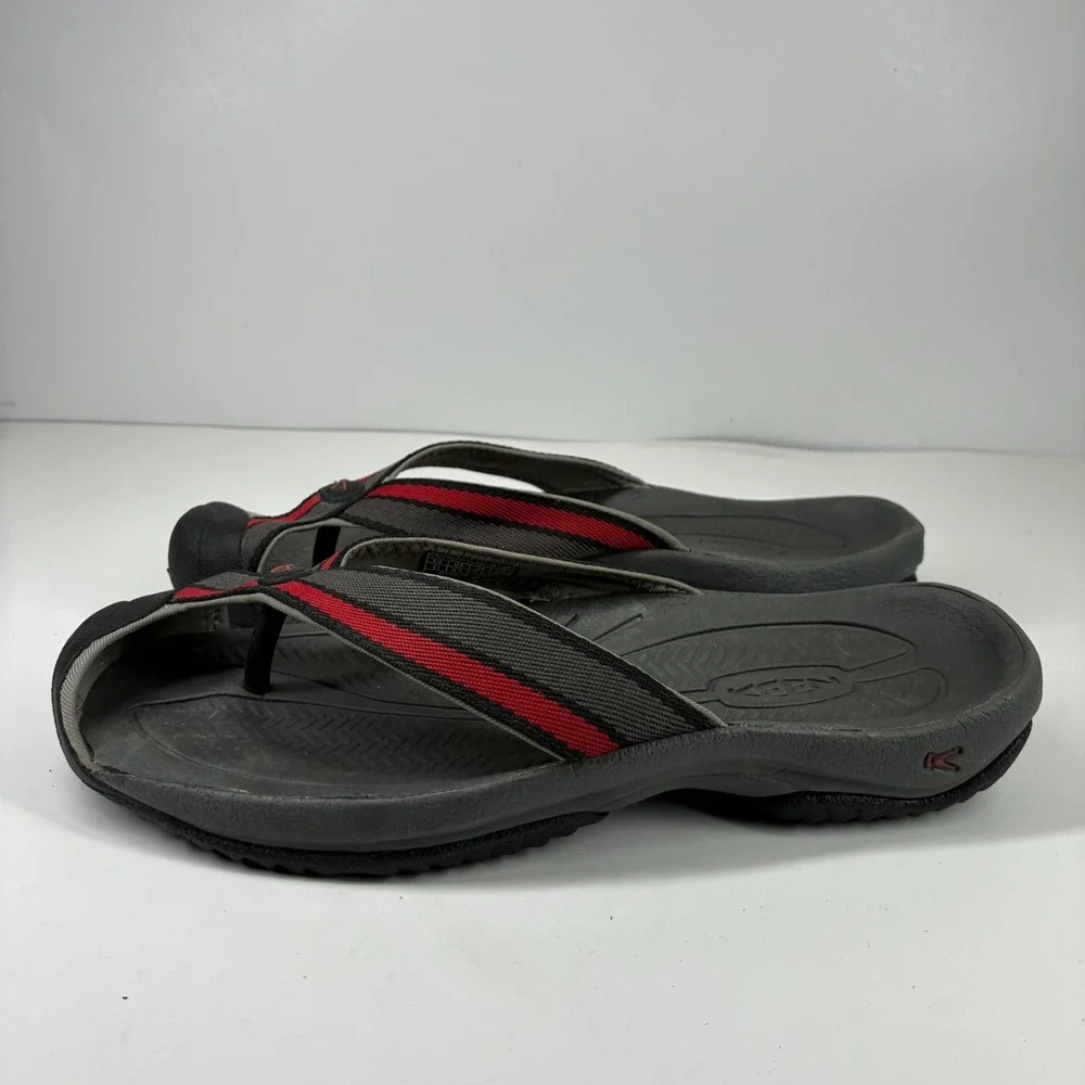KEEN Waimea H2 Men's US 8.5 Black Red Hybrid Flip Flop Sandals Toe Guard 1002110